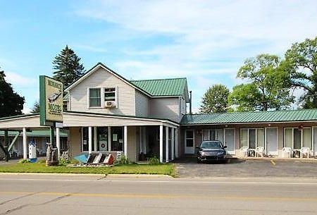 The Monarch Motel Cheboygan Exterior photo